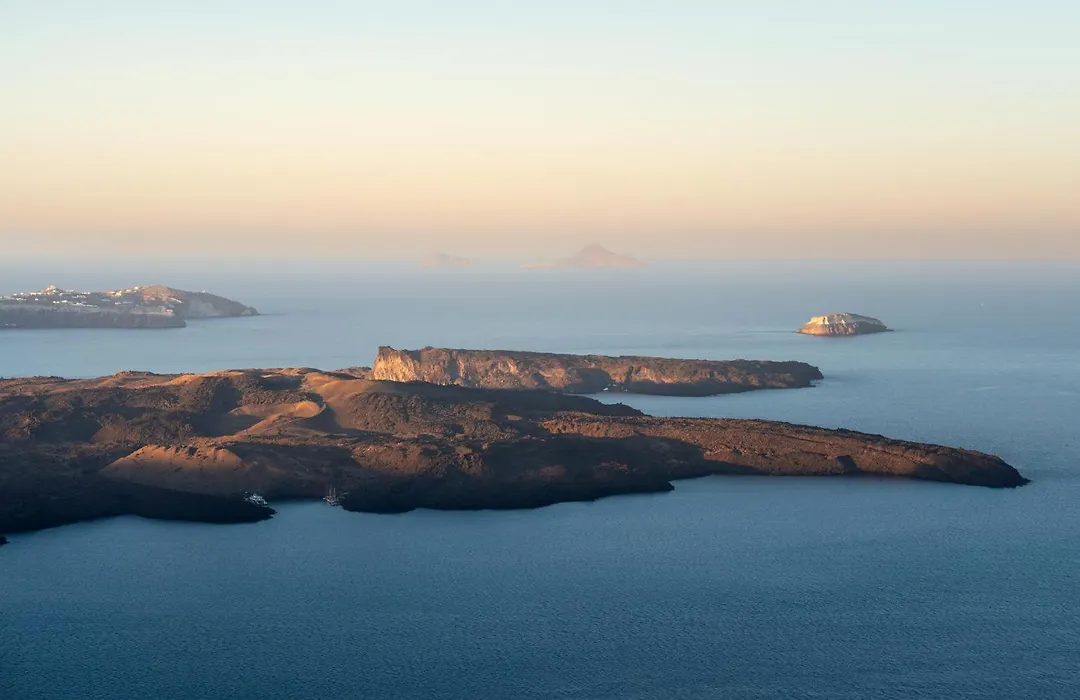 Kivotos Santorini - Preferred Hotels & Resorts-1